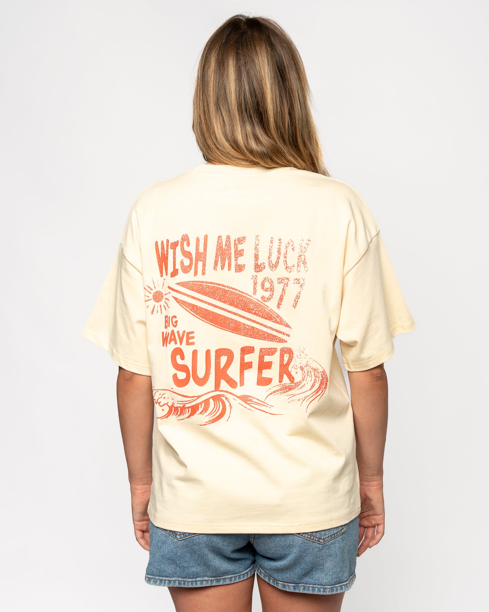 Wish Me Luck Women's Big Wave Surfer Short Sleeve T-Shirt - Ivory