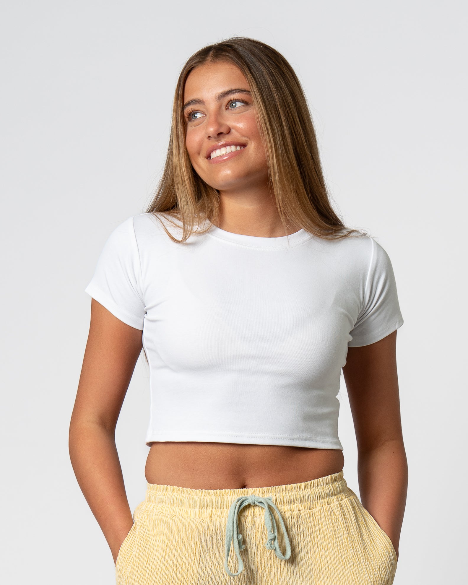 Core Fit Crop S/S Tee - White