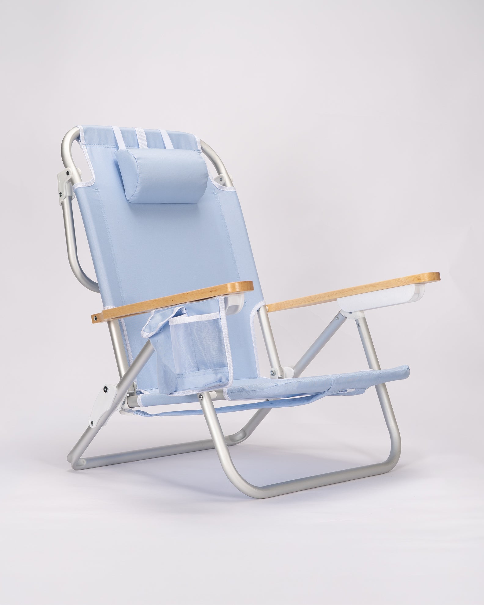 Danielle Brown Pisolino Beach Backpack Chair - Blue Raz