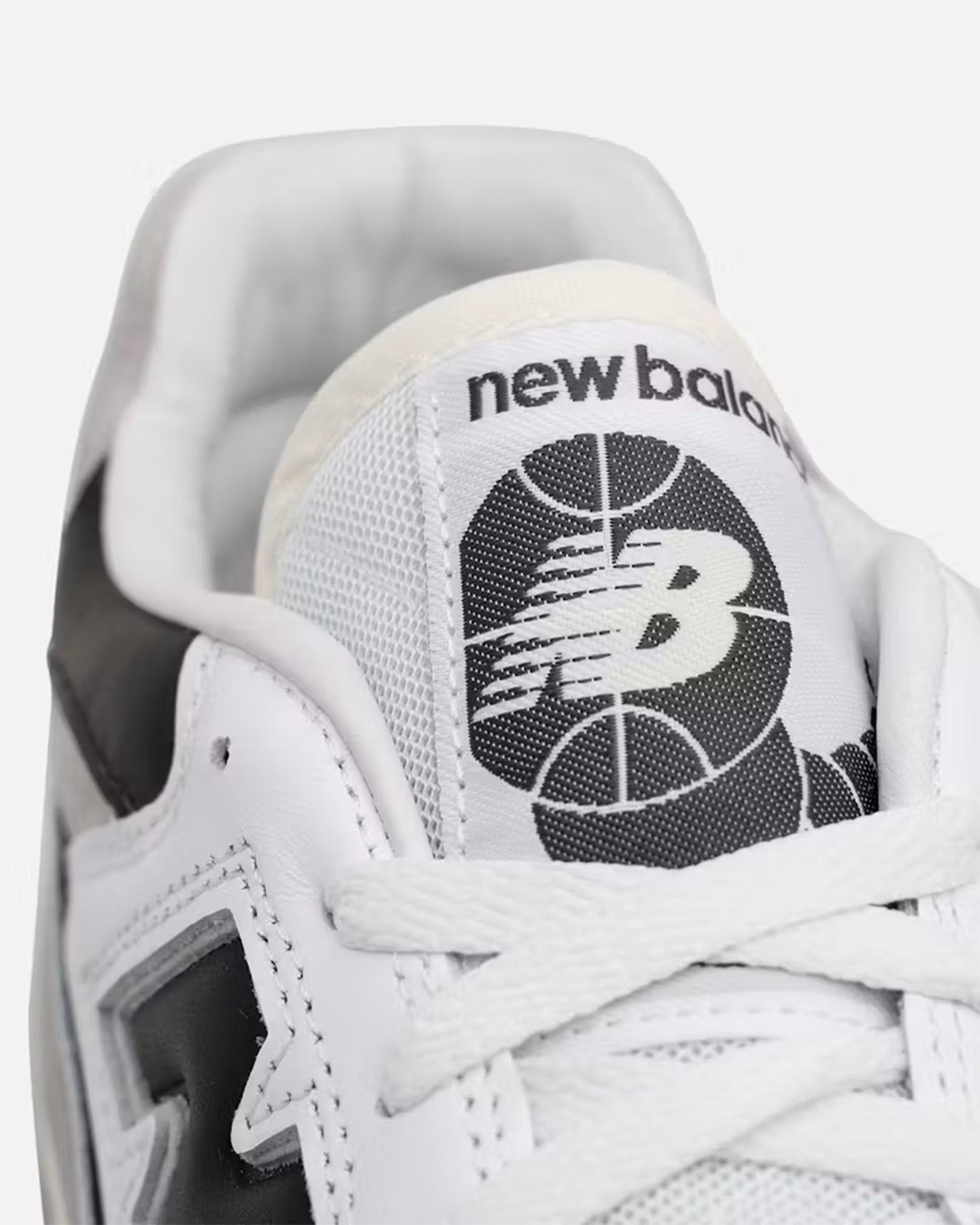 New Balance 550 Shoes - Black/White