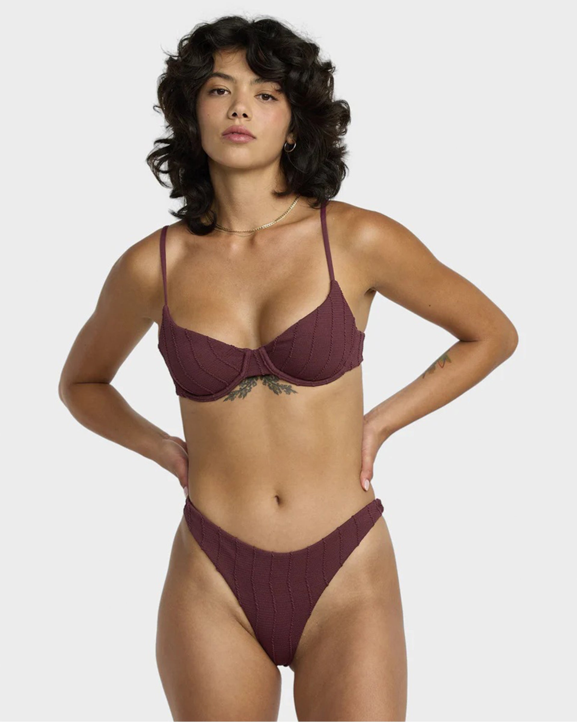 RVCA Women's Chevy Grooves 90's Underwire Bikini Top - Redwood