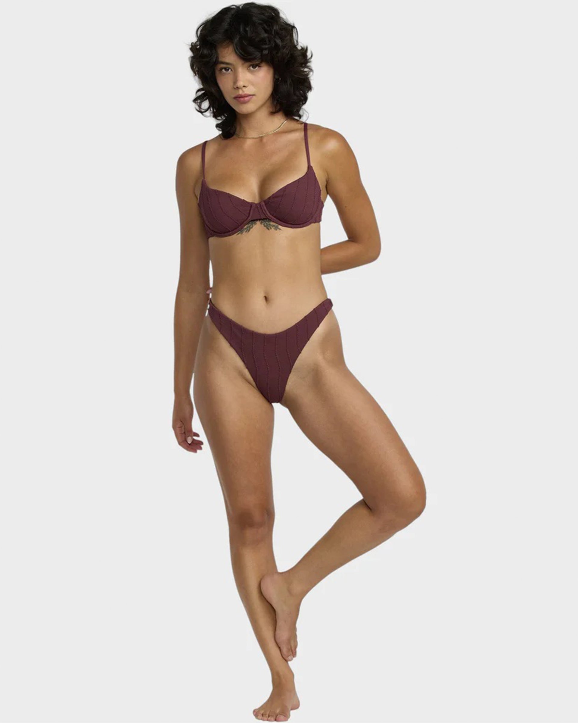 RVCA Women's Chevy Grooves 90's Underwire Bikini Top - Redwood