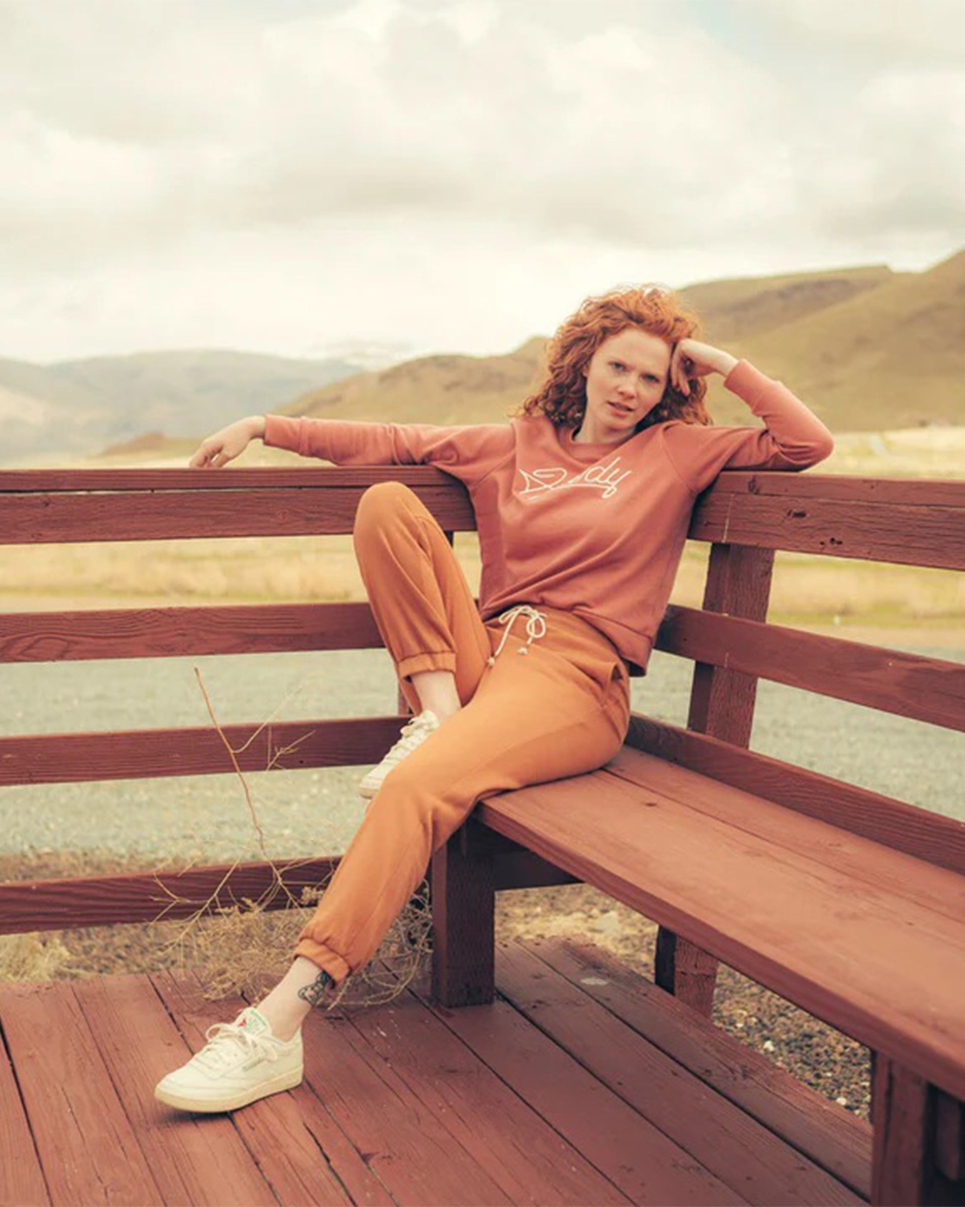 Sendero Provisions Co. Howdy Drop Shoulder Sweatshirt - Dusty Mauve