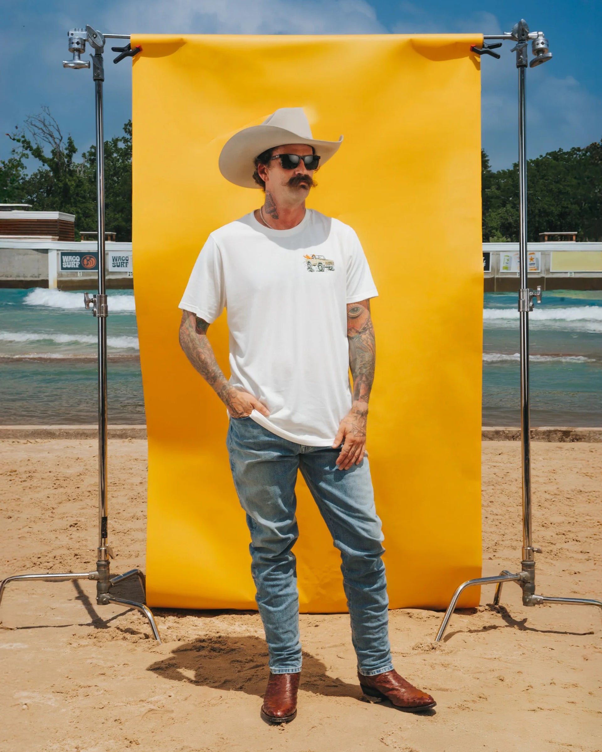 Sendero Provisions Co. x Waco Surf Lone Surf Road Trip Short Sleeve T-Shirt - Vintage White