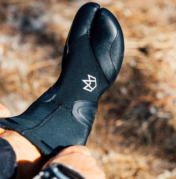 Manera X10D Split Toe 3mm Surf Booties - Black 
